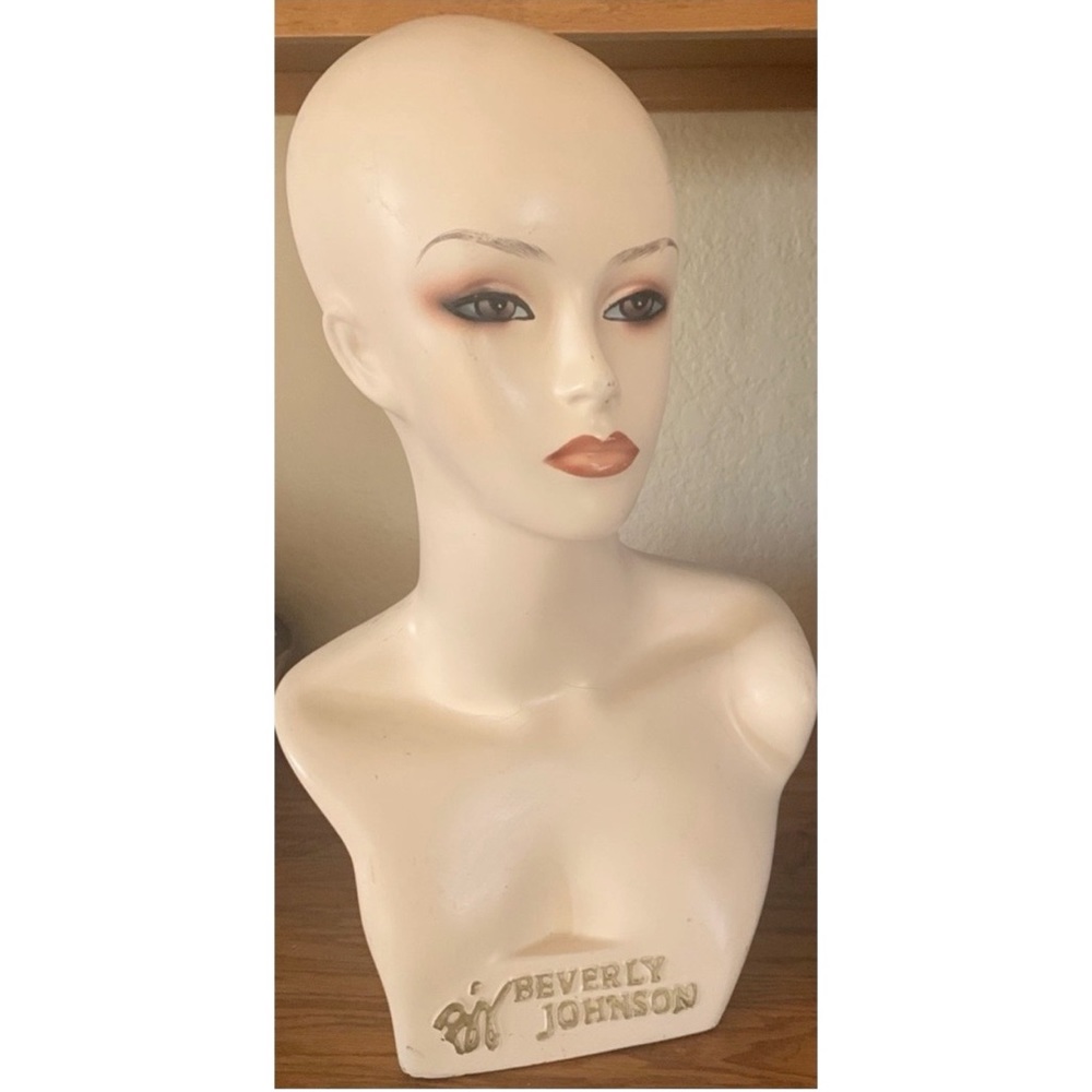 LIGHT- Realistic Mannequin heads w/lashes  No longer made